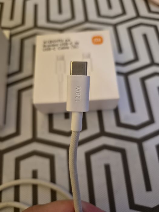Продам зарядний адаптер Xiaomi 90w та плетений  зарядний кабель з підтримкою 120w