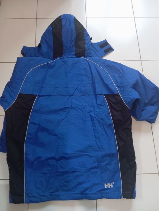 Продам фирменную теплую мужскую куртку.Фирма HH.размер XXL.