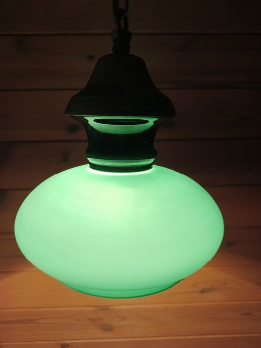 Lampa wisząca z kloszem