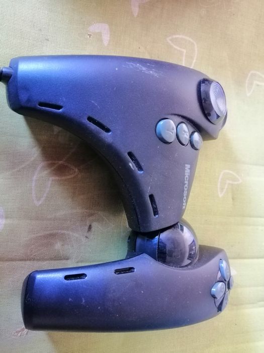 Game controller64552211078275121