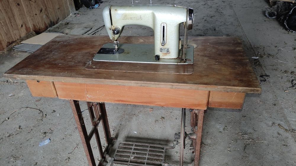 Maszyna do szycia Łucznik