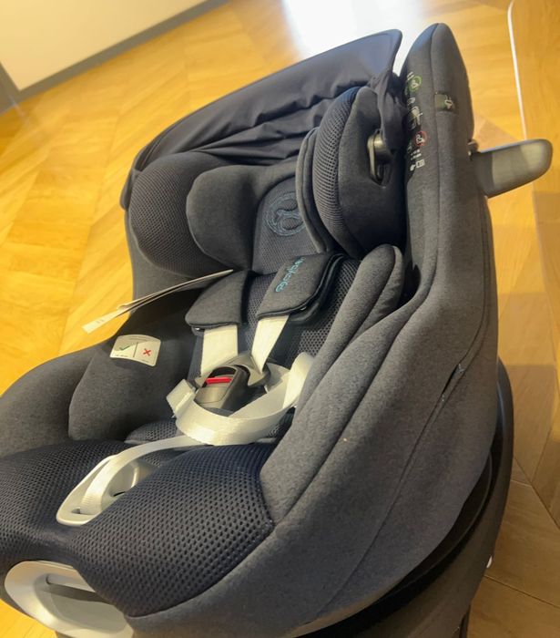 Автокрісло cybex синє з базою sirona t