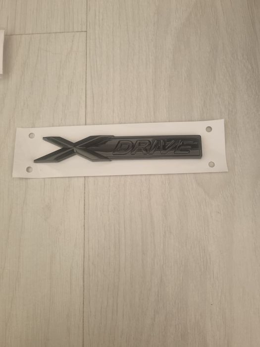 Znaczek emblemat xDrive BMW czarny