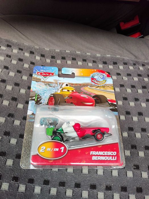 Francesco Bernoulli Paltegumi zmiana koloru Mattel cars auta Disney