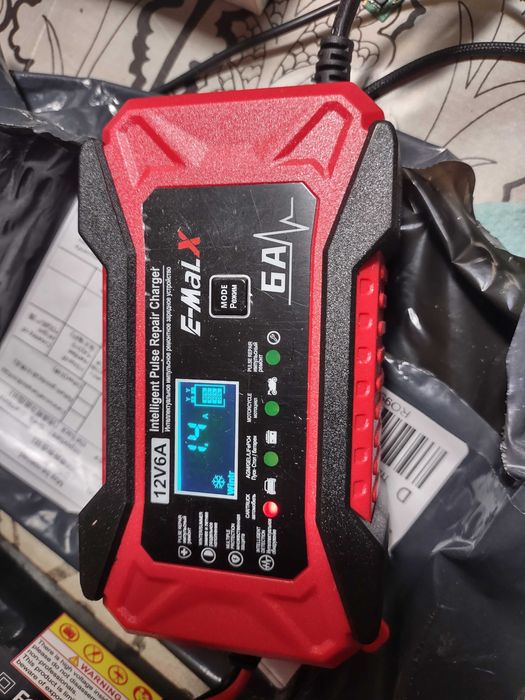 Зарядний пристрій 12 вольт 6 ампер