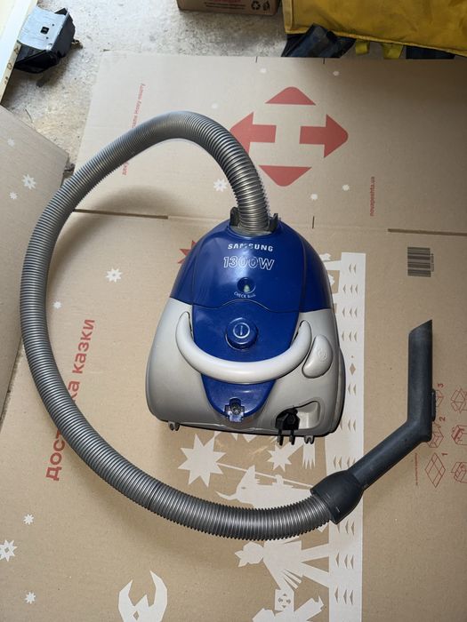 Пилосос Samsung 1300W