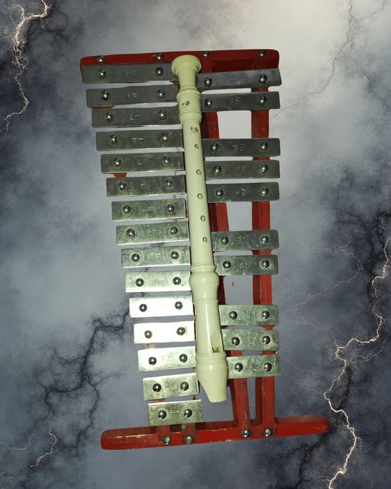 Cymbałki i flet stan dobry.