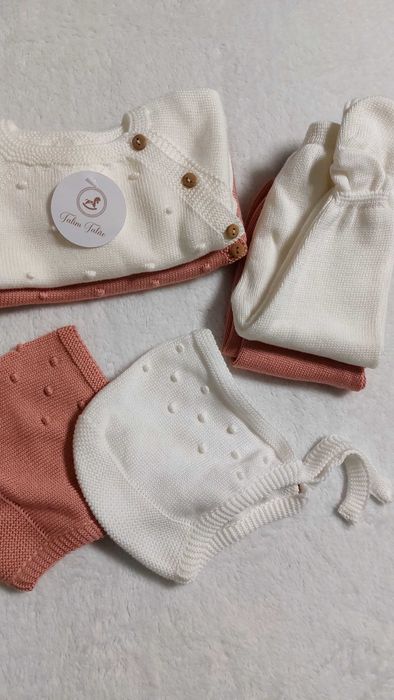 Conjunto bebé  pérola e rosa velho