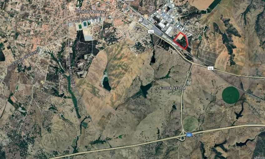 Lote industrial com 93.365 m2 no Parque Industrial de Vendas Novas.