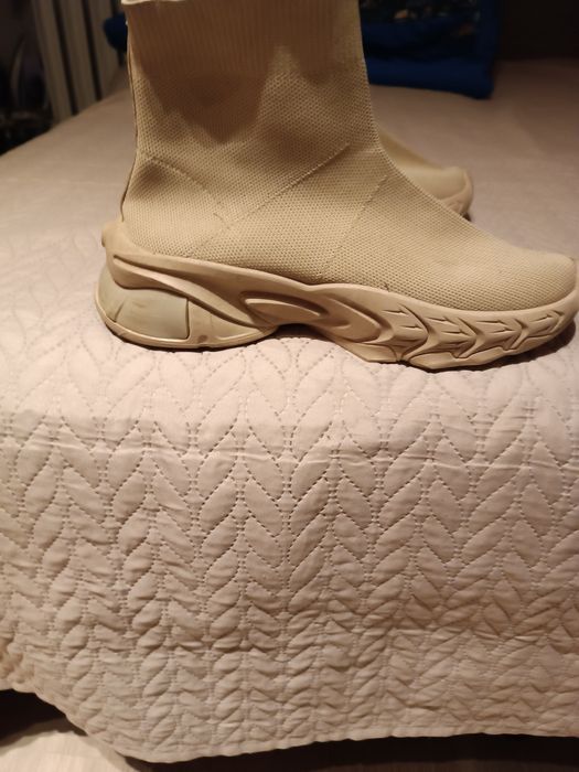 Buty wciągane skarpety