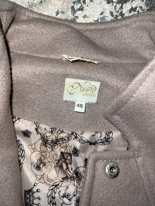 Напів пальто жіноче