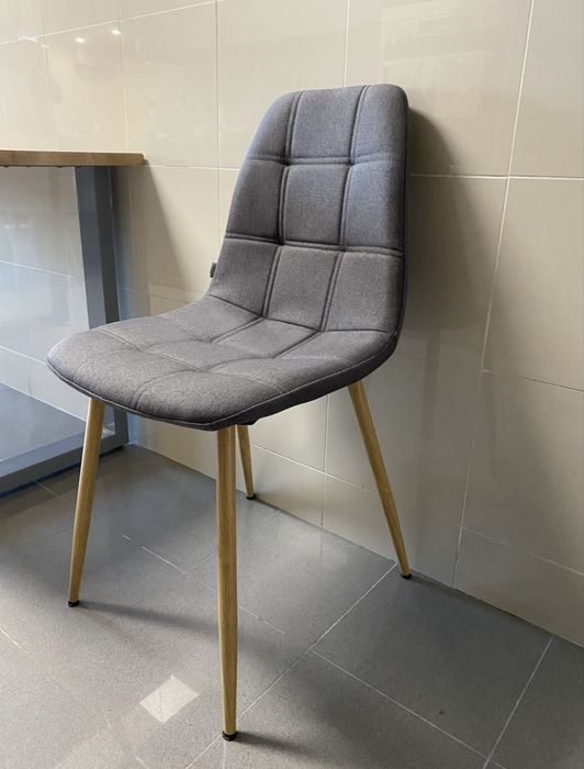 Conjunto de 4 cadeira da marca Kasa