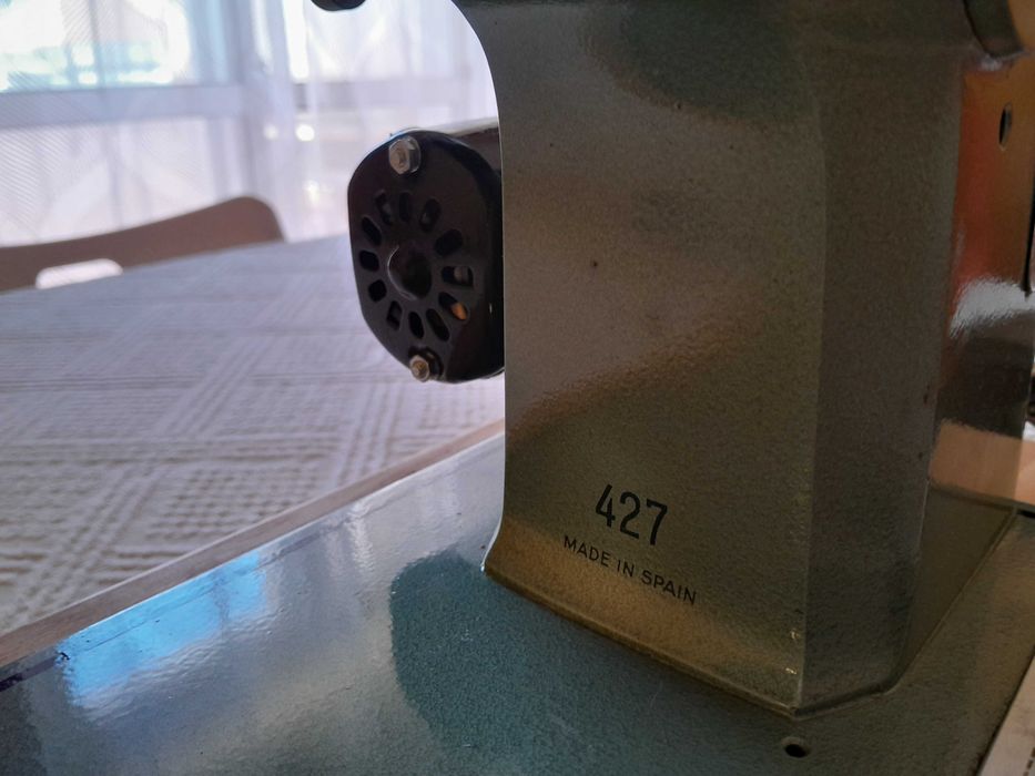 Máquina de costura Refrey Transforma como novo