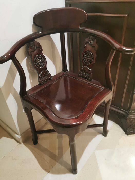 Par de cadeiras de canto ou de secretária