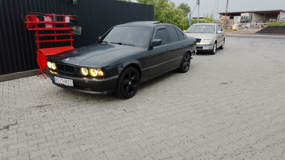 продам BMW e34 525