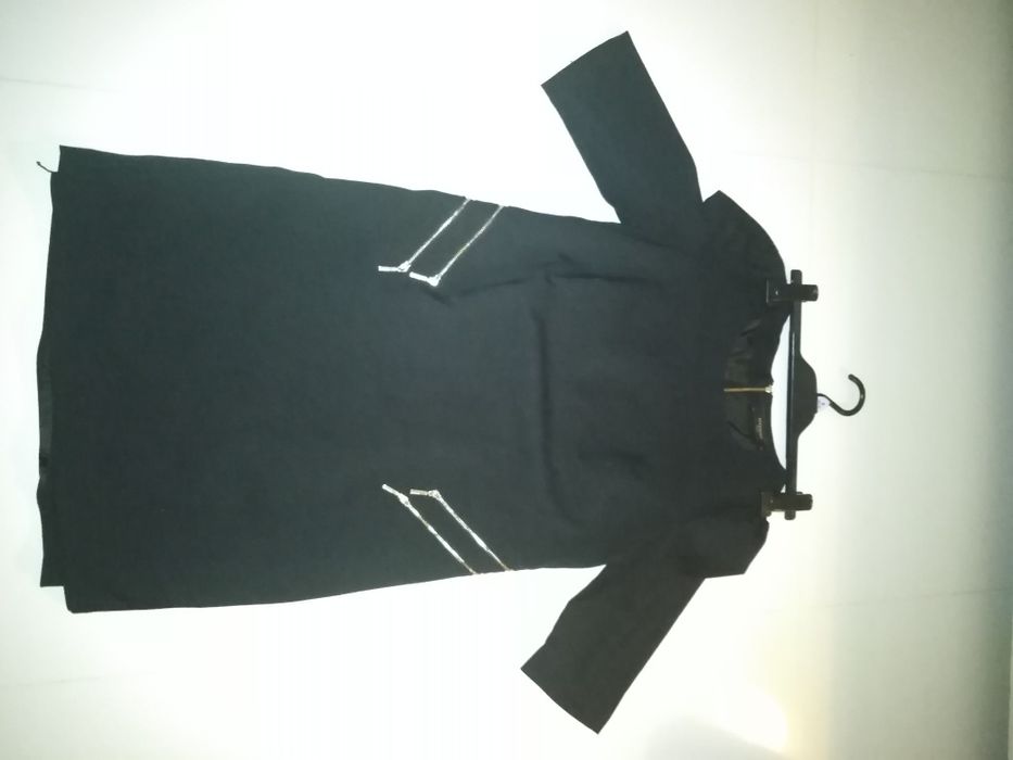 Czarna sukienka reserved