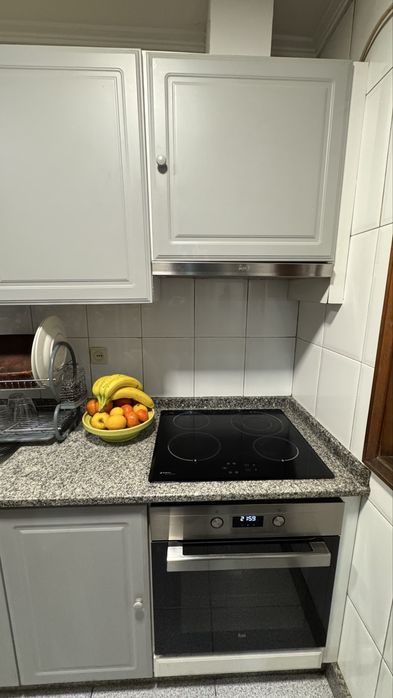 Moveis de cozinha + placa, forno, exautor e frigorifico