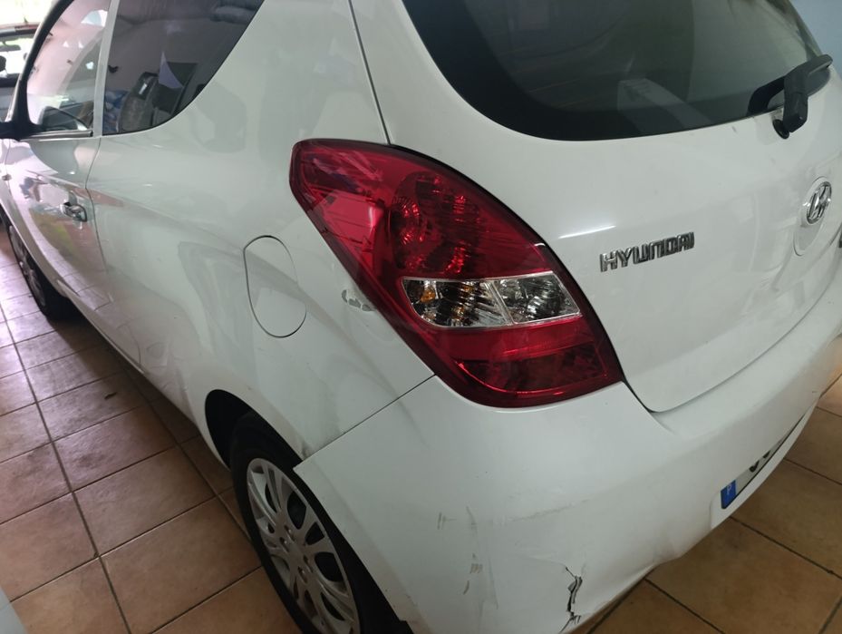 Hyundai I20 1.400c diesel bom estado 5.750€