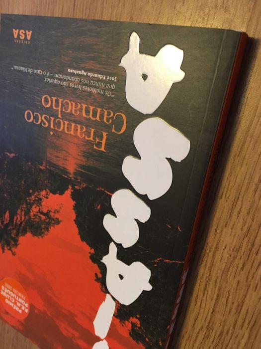 Livro Niassa de Francisco Camacho