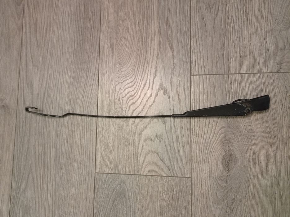 Рычаг стеклоочистителя Гольф 2