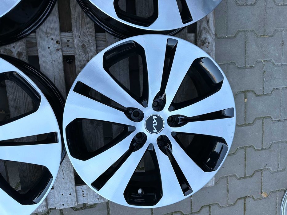 5x114,3 7j x 18" et40,5 Kia OE Hyundai komplet JAK NOWE