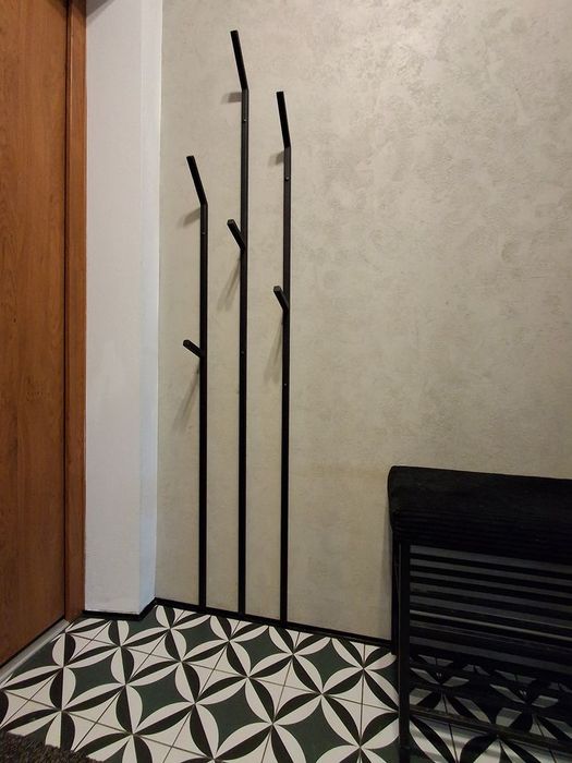 Metalowy wieszak LOFT na ubrania