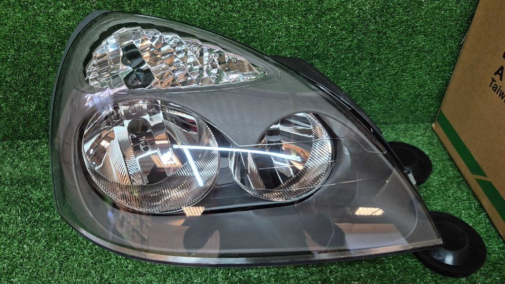 Otica Farol Direito Renault Clio II 2001 a 2004 ref 551-1138R-LDEM6 NOVO