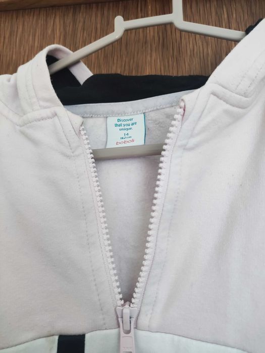 Roupa de menina, em muito bom estado!