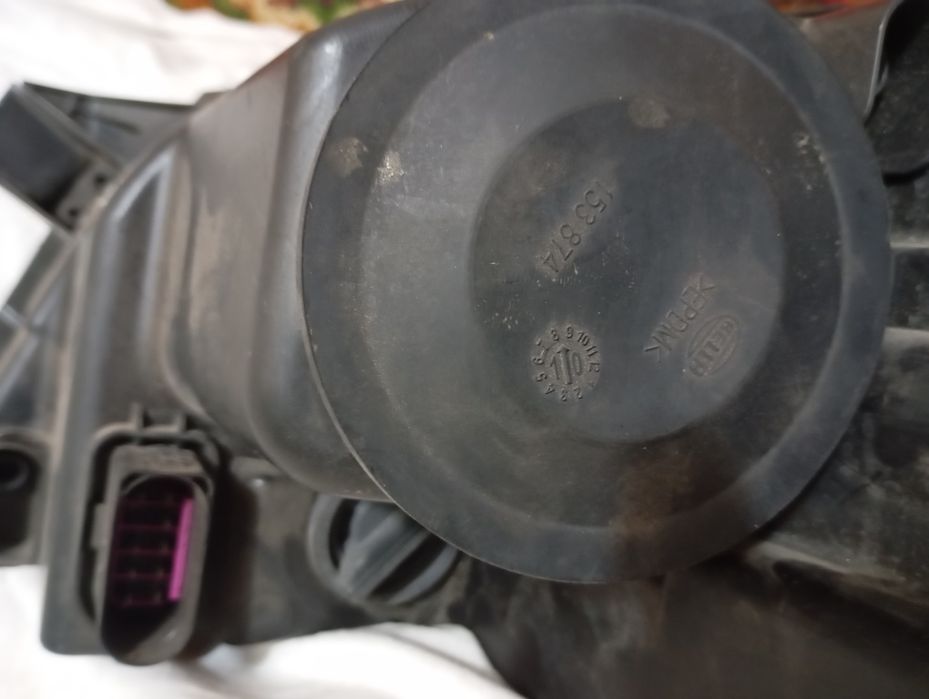 Продається передня прва фара Гольф 6. Б/У.