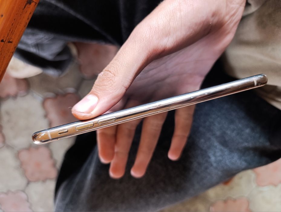 продам Iphone Xs max