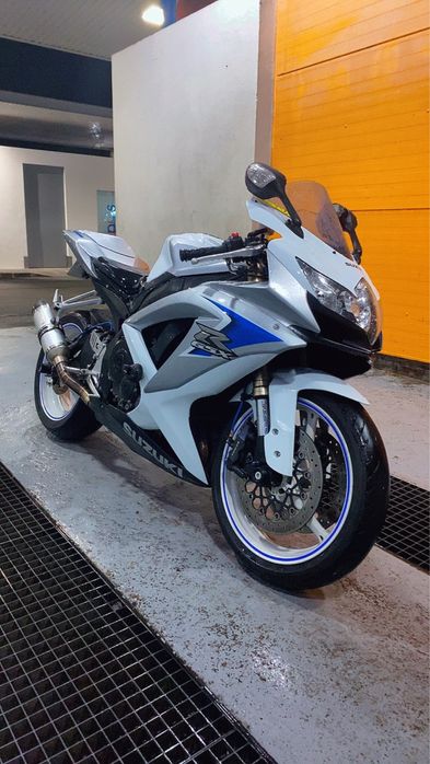 Suzuki GSXR 600 K9
