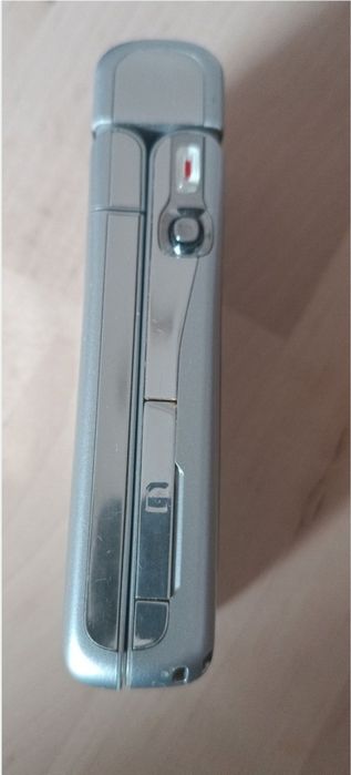 Vendo telemóvel Nokia N 90 impecável, com todos os acessórios de origem!!!