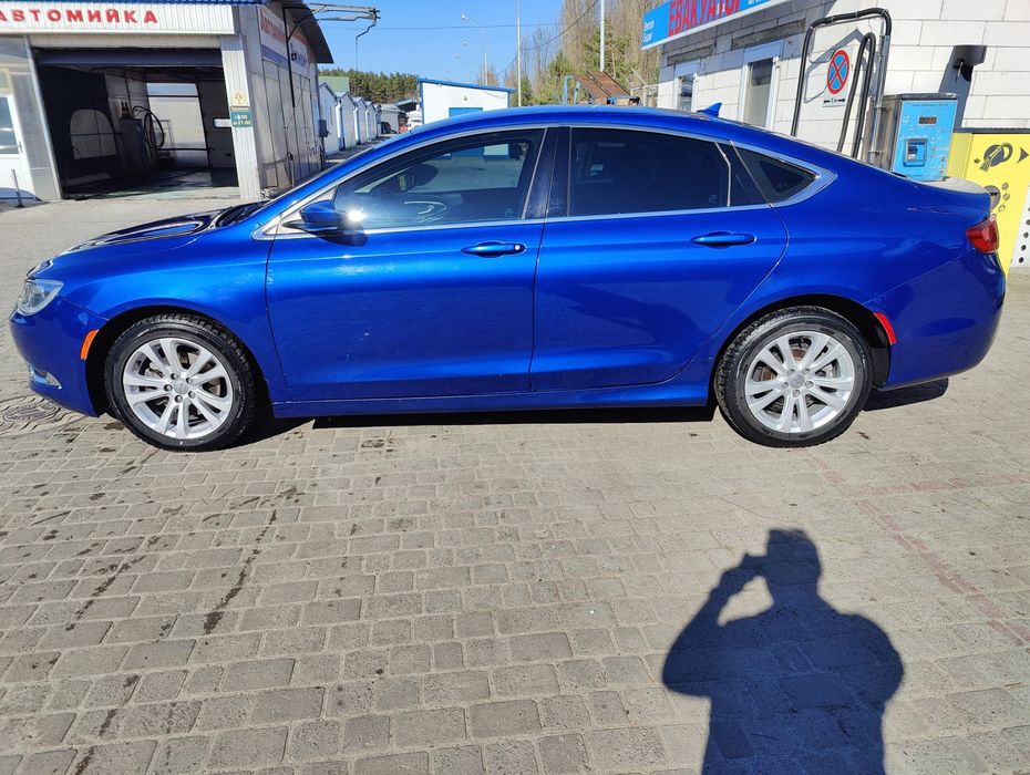 Продам Chrysler 200