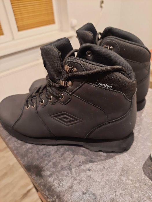 Buty Umbro roz. 39 Nowe