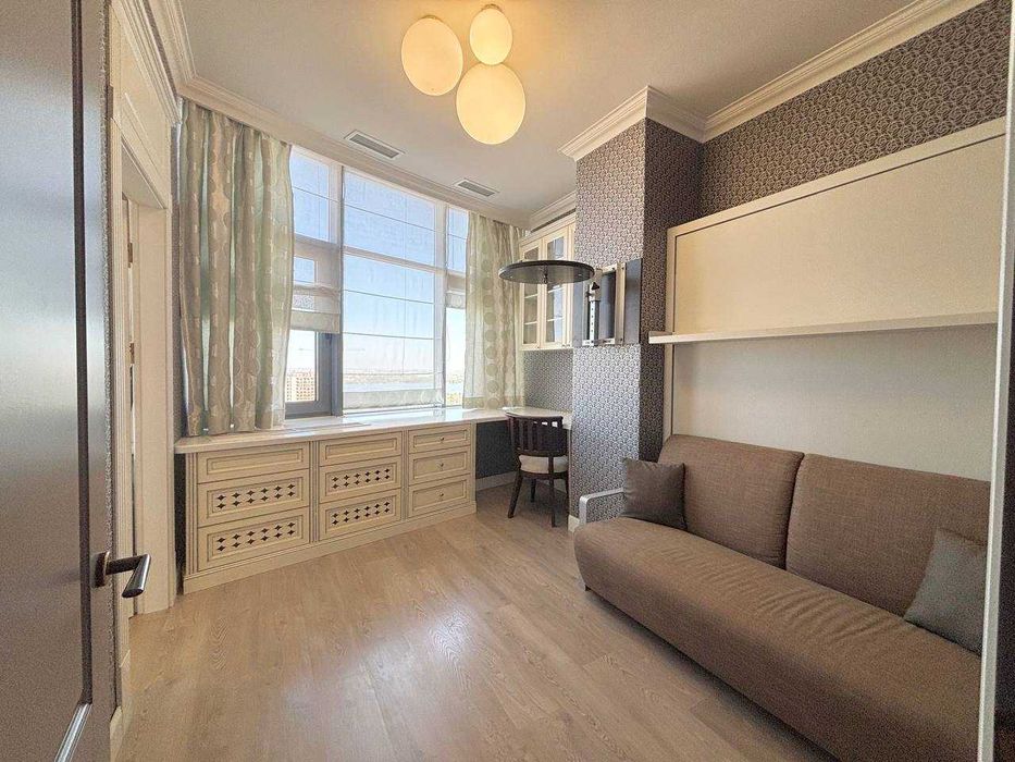 Три спальни! Генератор! ЖК Славия. Продам квартиру в Днепре. Срочно.