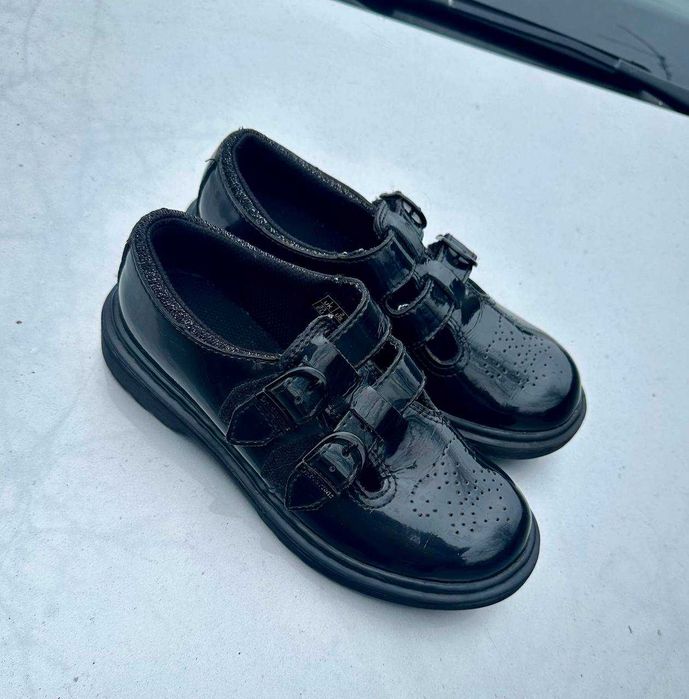 Дитячі туфлі з лакованої шкіри Dr.Martens 33 розмір, стан нових, оригінал