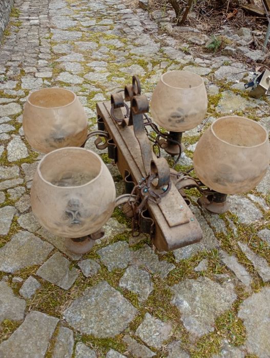 Żyrandol drewniany pod wiate altanę