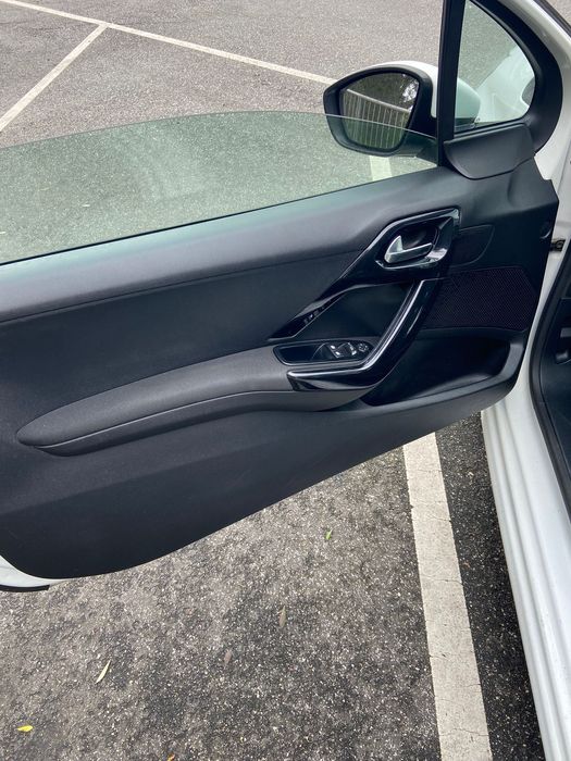 Peugeot 208 1.6 BLUE HDI