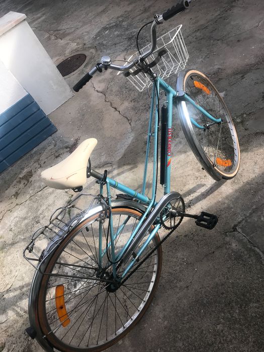 Bicicleta clássica em ótimo estado