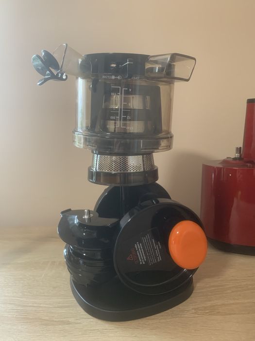 Шнекова соковижималка Hurom