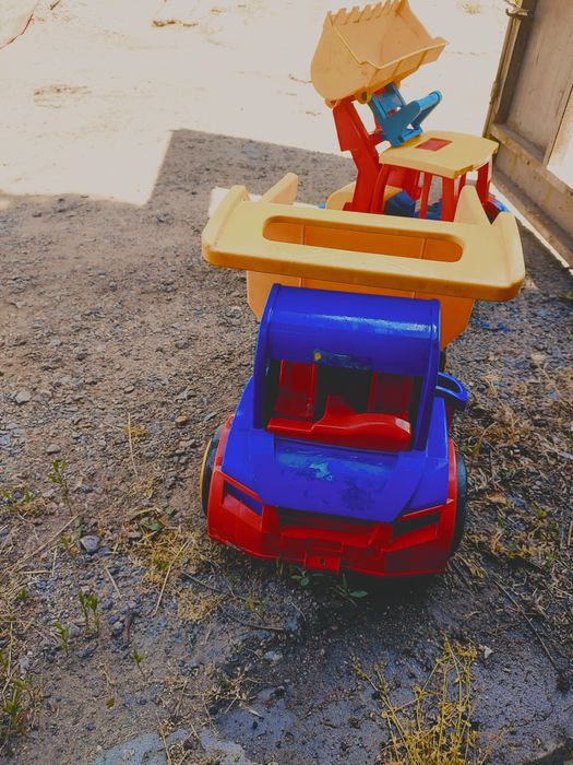 Машины игрушечные