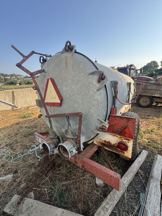 Cisterna Herculano 4000 com documentos