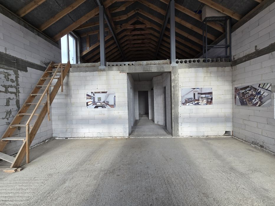 Будинок 240 м2 2 світло ліс 10 соток с. Іванковичі 11 км Феофанія