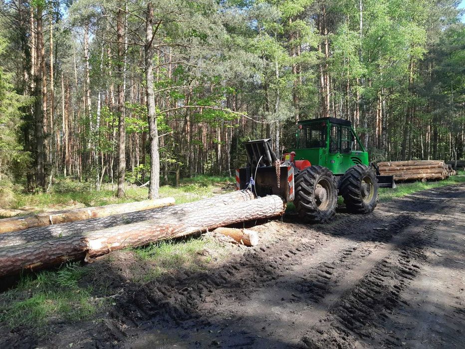 Ciągnik leśny Lkt 81 Turbo