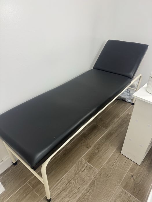 Vendo marquesa preta