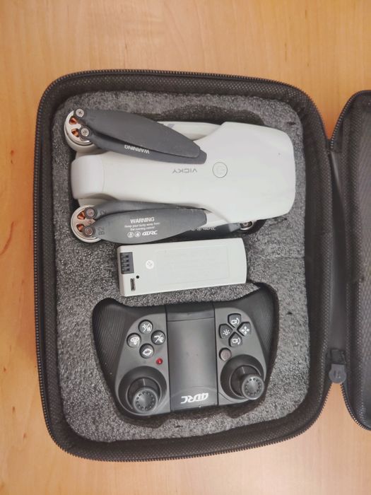 Sprzedam drona marki ADRC