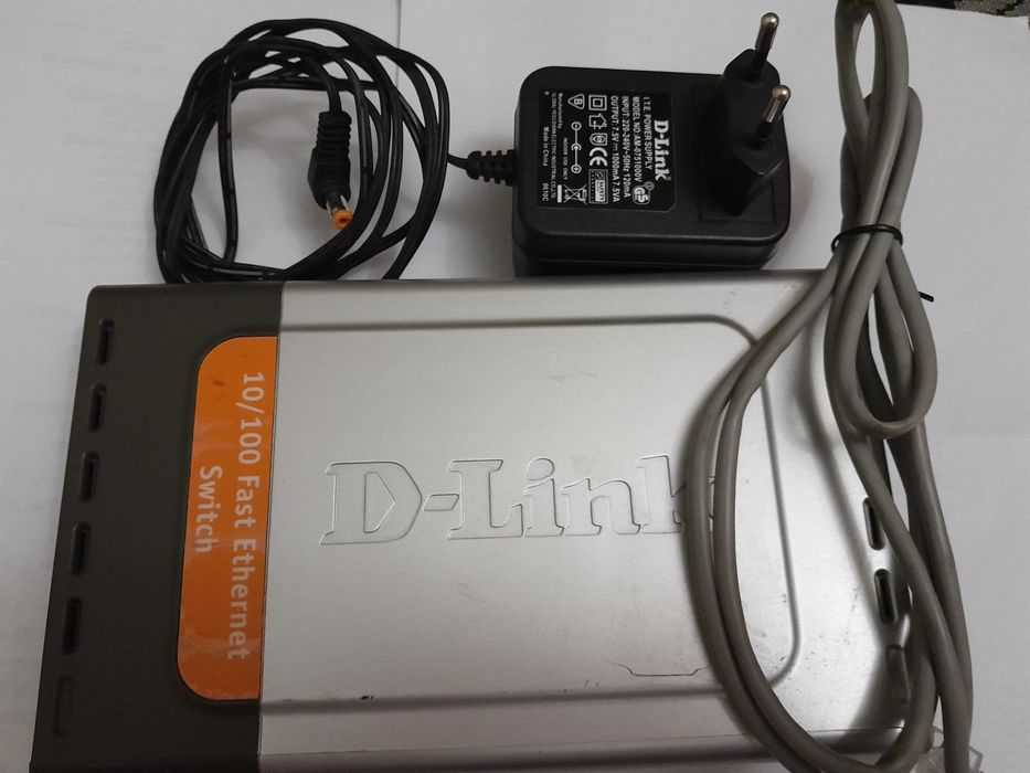 Проводной роутер маршрутизатор коммутатор  D-Link DES-1008D