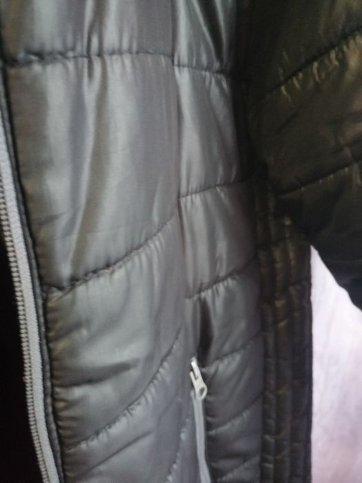 Продам очень тёплую и легенькую мужскую курточку