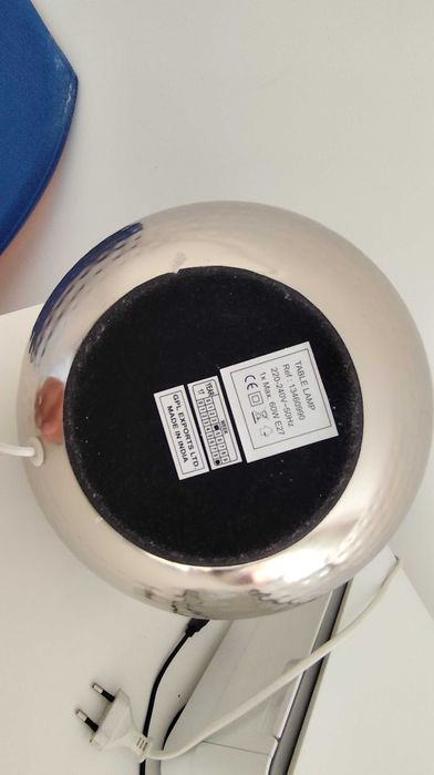 Base de Candeeiro | Gato Preto