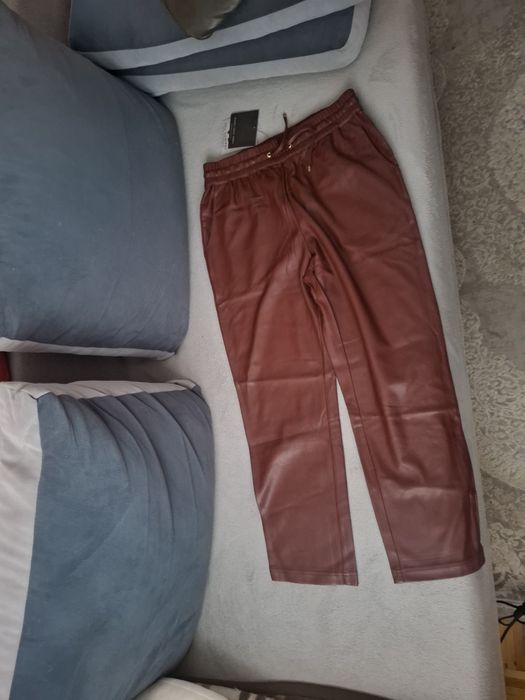 Spodnie skórzane ocieplane bordowe Marc NewYork